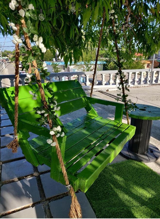 Blue Royalty Bed and Breakfast Portmore Eksteriør billede